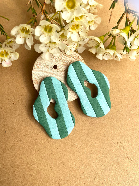 Madeleine (blue/green)