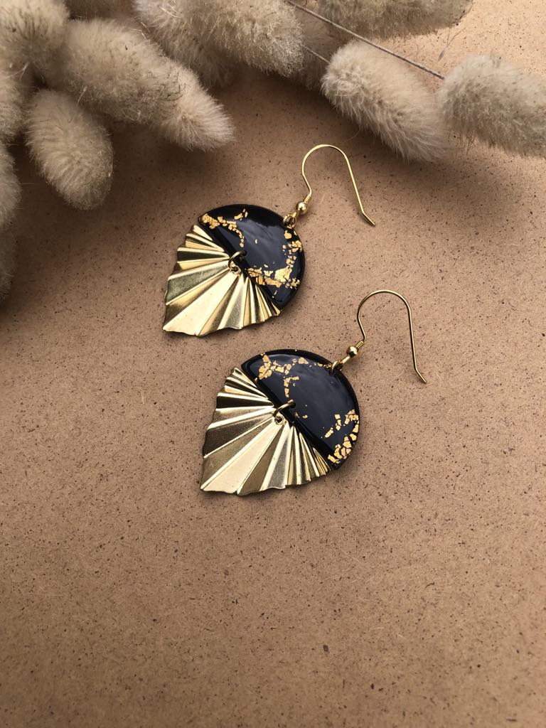 Mia (Black)